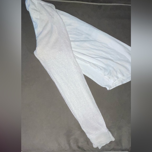 American Eagle long sleeve cream t-shirt. Size Medium - Picture 7 of 7